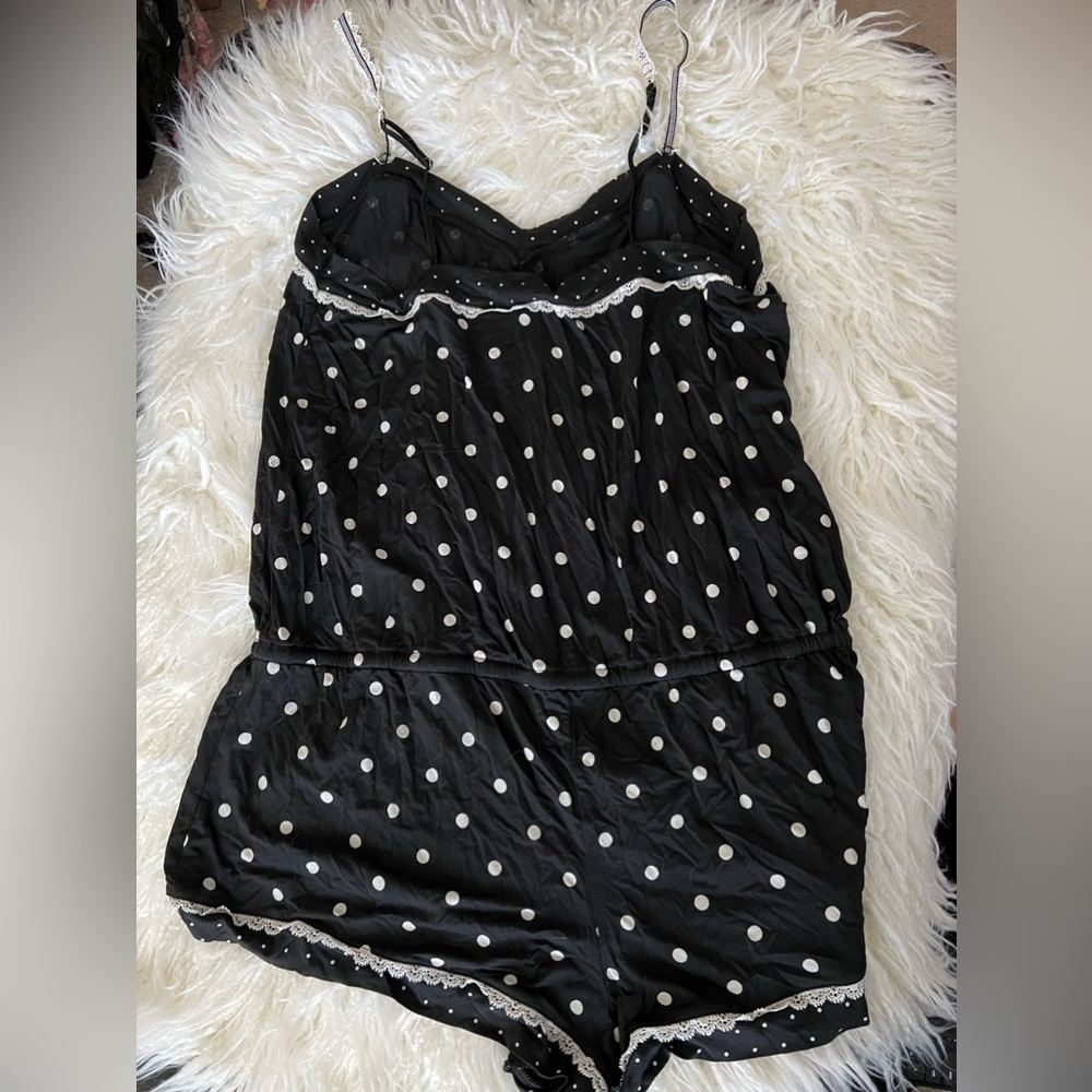 Victoria’s Secret sleep romper NWT